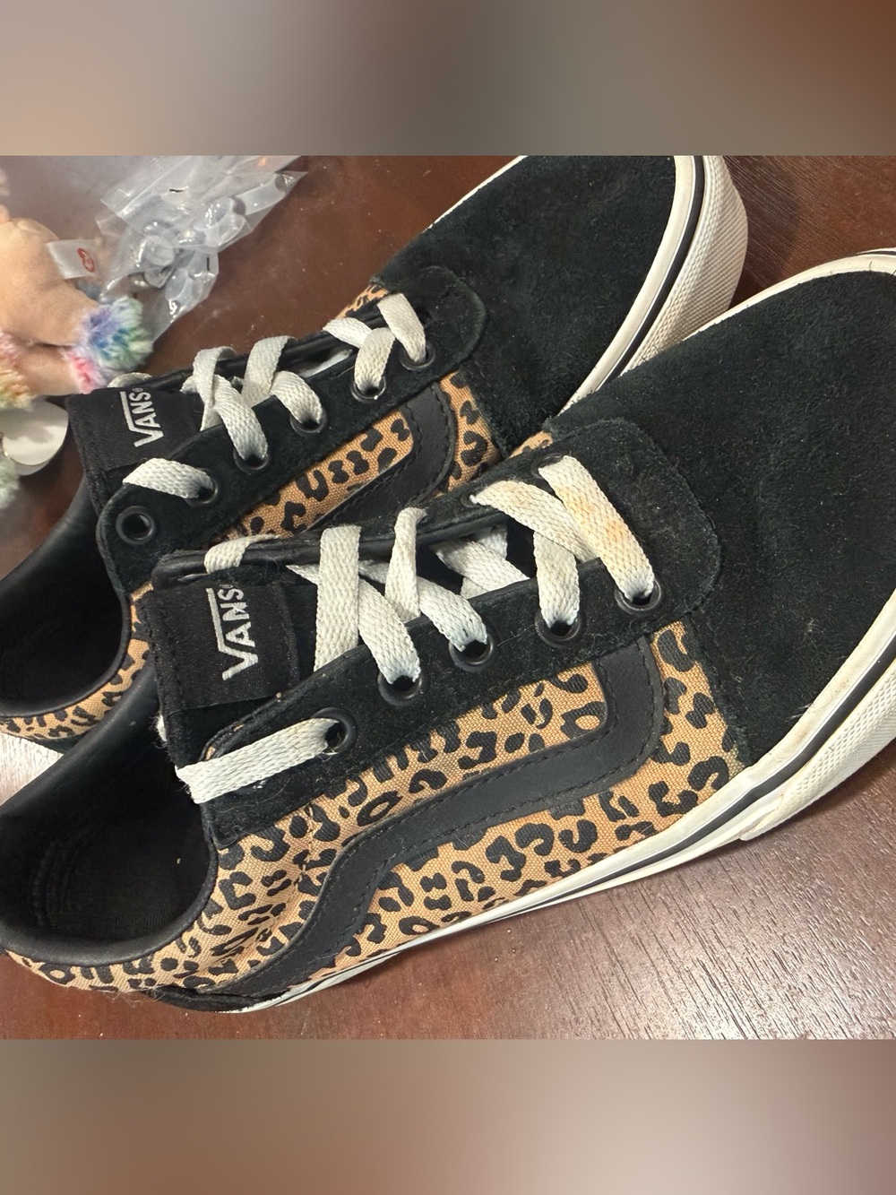 Vans Black and Tan Leopard-Print Low-Top Sneakers woman 7.5 - Picture 2 of 7